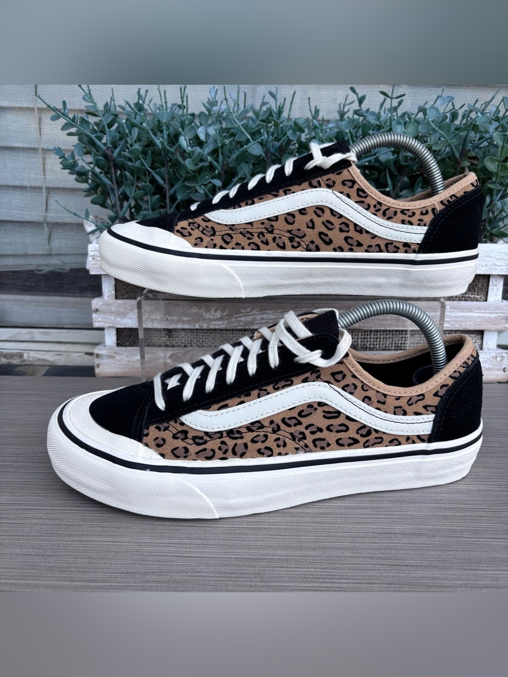 VANS Decon Ultra Cush Leopard Cheetah Suede Shoes Wm's 9.5
